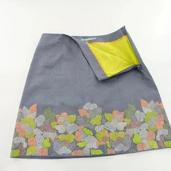 Boden Heavy Embroidered Skirt Size 8P Gray And Green Knee Length - Picture 8 of 9